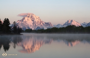 Sonnenaufgang in Oxbow Bend, Grand Teton National Park. Symbolisch für das Ende des Urlaubs und den Beginn einer neuen Spielzeit. (Foto: Kexin Li)
