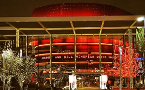 Das Theater wurde als 21.-Jahrhundert-Version eines traditionellen Opernhauses konzipiert.