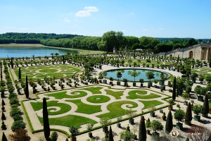Die zauberhaften Gärten von Versailles werden behutsam gepflegt. (Foto: Jack Han)