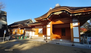 Der Hommaru-Palast der Burg Nagoya wurde vor über 400 Jahren, zu Zeiten der Samurai-Kriegsführung, erbaut. Das Gebäude ist bekannt als eines der schönsten Beispiele von Architektur im Samurai-Stil. (Foto: Yevgeniy Reznik)